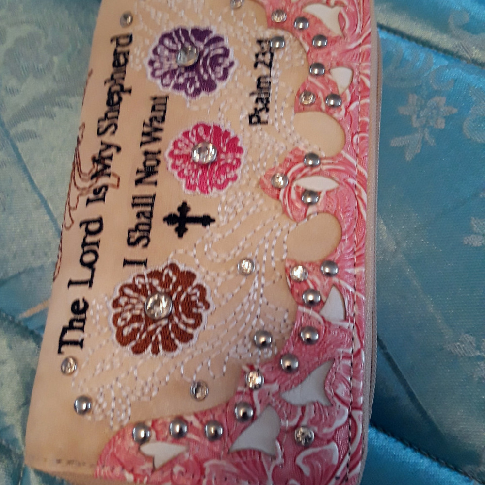 Wristlet